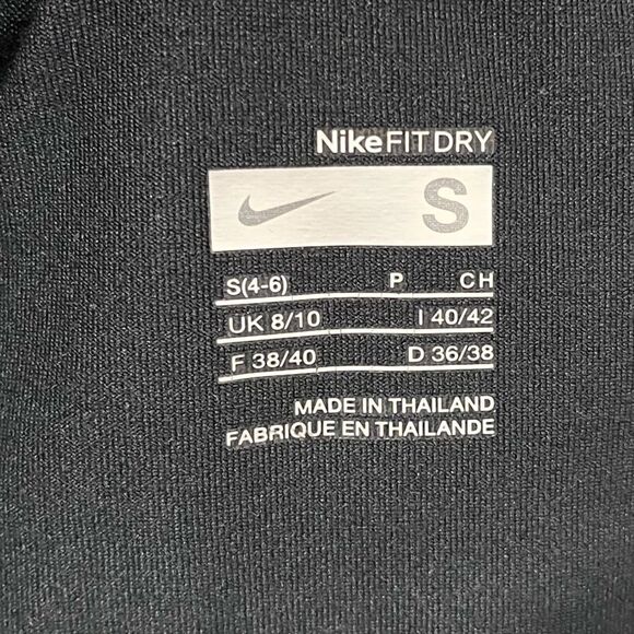 Nike Fit Dry Womens Capri Pants Swoosh Mid-Rise Cropped Stretch Black Size S 4-6 - Picture 2 of 4
